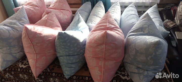 Подушки пуховые новые
