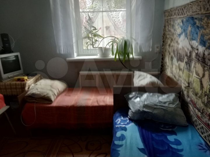 Комната 12 м² в 4-к., 1/1 эт.