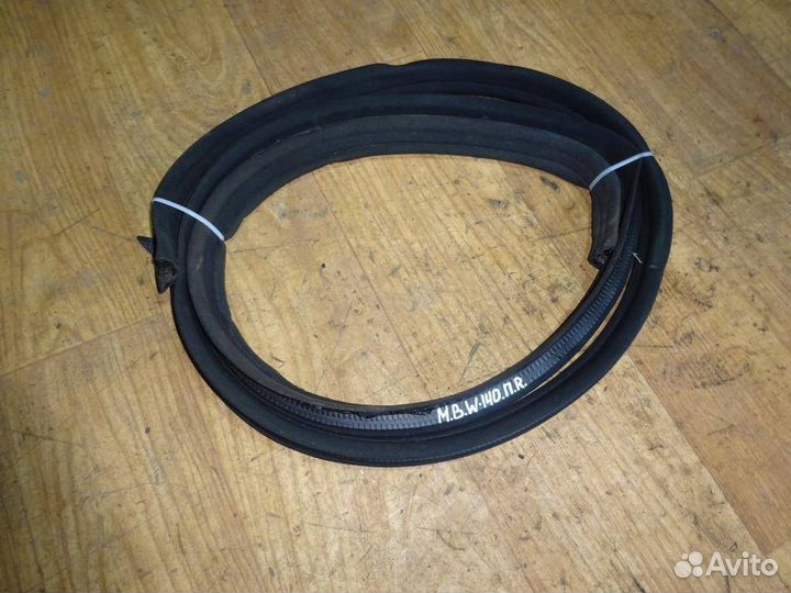 Уплотнитель двери Mercedes Benz W140 1991-1999