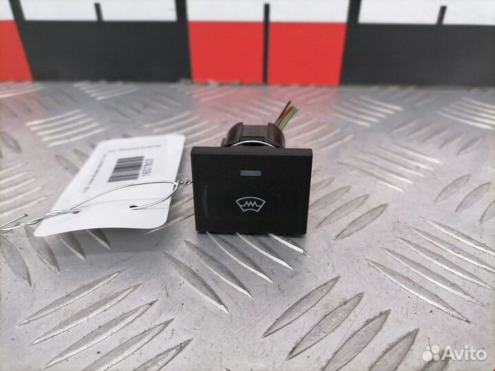 Кнопка обогрева лобового стекла Ford Focus 2 2007