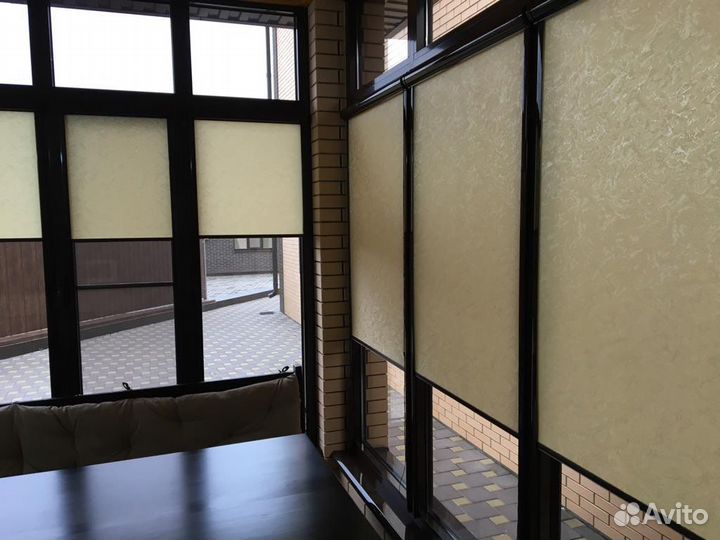 Рулонные шторы в коробе