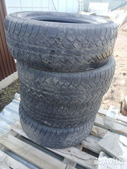 Cooper Discoverer AST 235/65 R17 200W