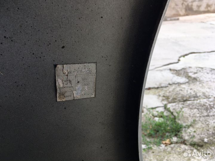 Крыло mercedes 124