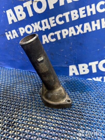 Крышка термостата Toyota Carina E седан 3S-FE 1992