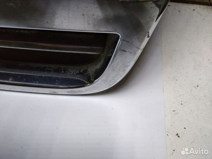 Решетка радиатора ford Explorer 4 2006-2010 U251