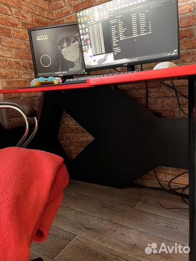 Компьютерный стол бу