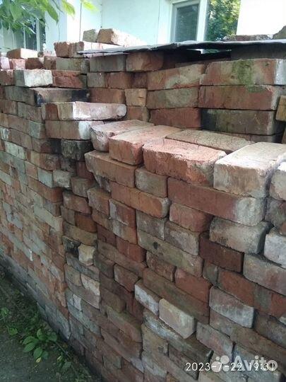 Кирпич бу
