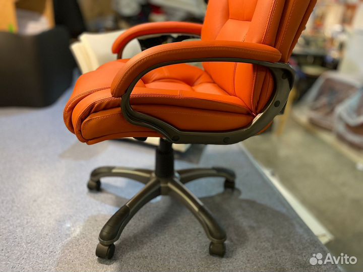 Компьютерное кресло