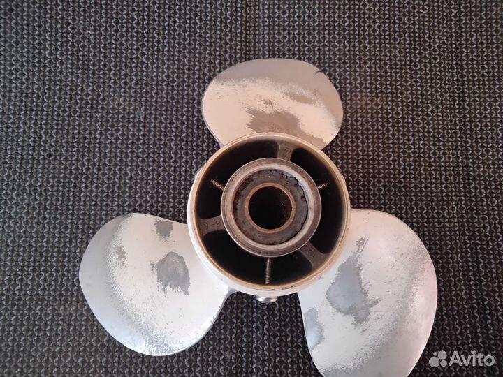 Винт для подвесного лодочного мотора Ямаха 30 л.с