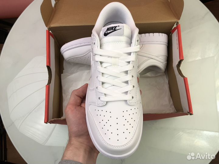 Кроссовки Nike Dunk Low Triple White