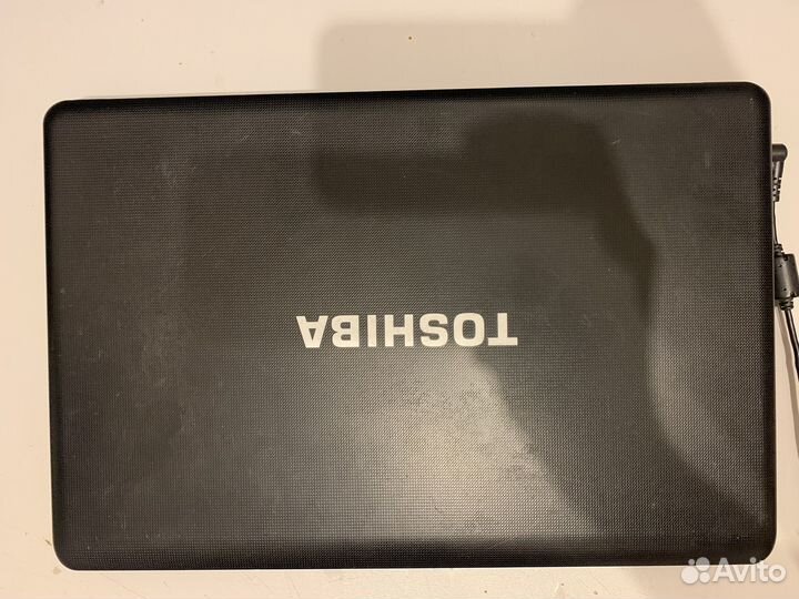 Toshiba Intel Core I3/4 GGB Ram/320GGB HDD