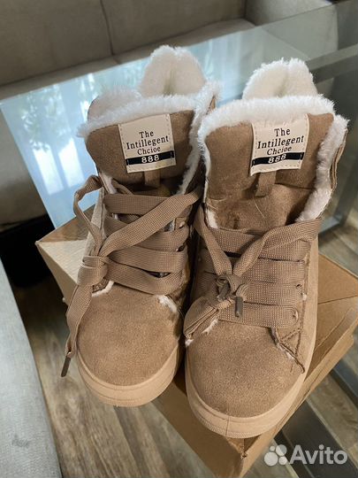 Кроссовки новые