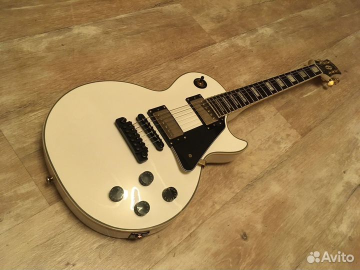 Электрогитара Epiphone Les Paul Custom Pro