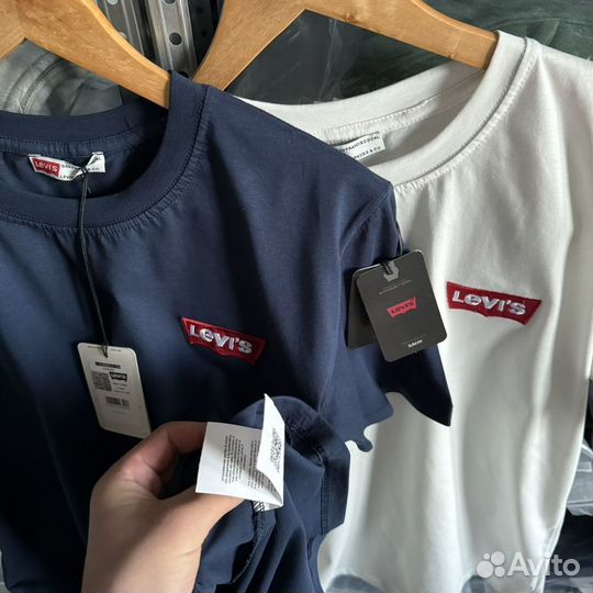 Футболка levis