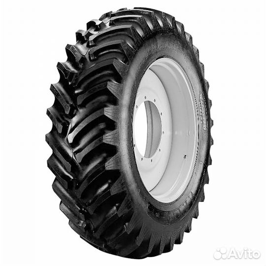 Titan Hi-Traction Lug 520/85R42 157A8/B TL