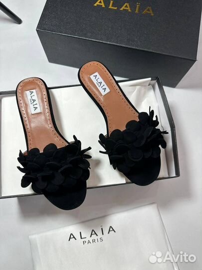 Шлепанцы черные Alaia