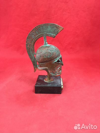 Фигурка Шлем гладиатора бронза