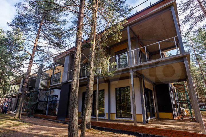 Дом 326,2 м² на участке 3 га