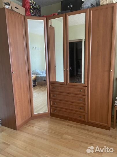 Угловой шкаф с зеркалом бу