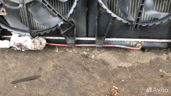 Радиатор охлаждения в сборе Хендай Санта Фе 2008 г