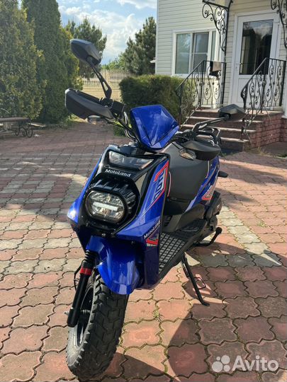 Скутер Motoland Matrix 150
