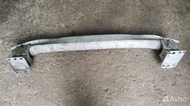 Усилитель переднего бампера Audi S8 D3 BSM 2006