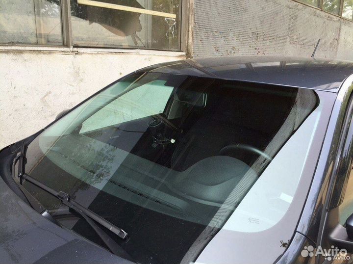 Лобовое стекло Шкода Рапид