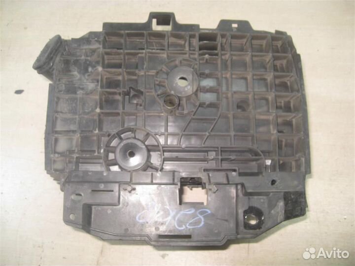 Площадка под акб Renault Scenic 3 (JZ) 2010