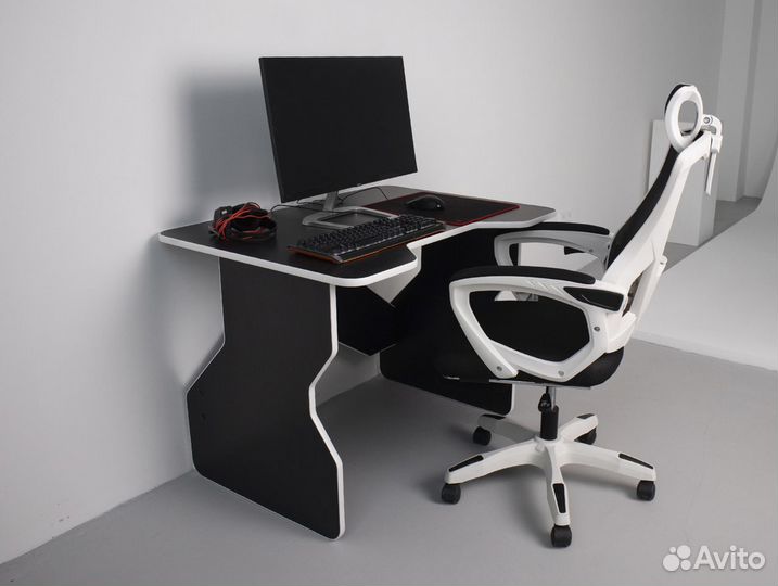 Игровой компьютерный стол 100х73см