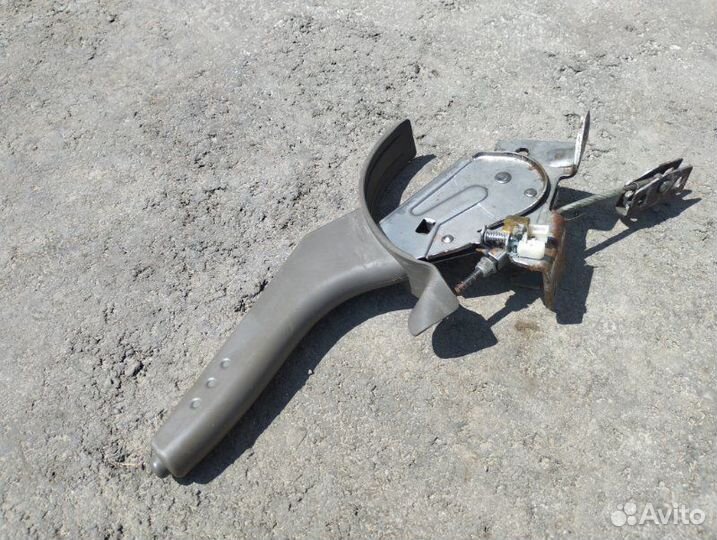 Рычаг ручного тормоза Nissan Note E11 CR14DE 2007