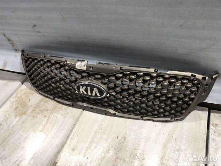 Решетка радиатора Kia Sorento 3
