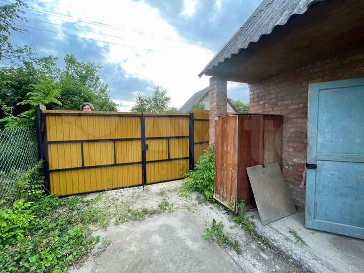 Дом 10 м² на участке 4 сот.