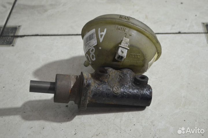 Главный тормозной цилиндр Audi 80