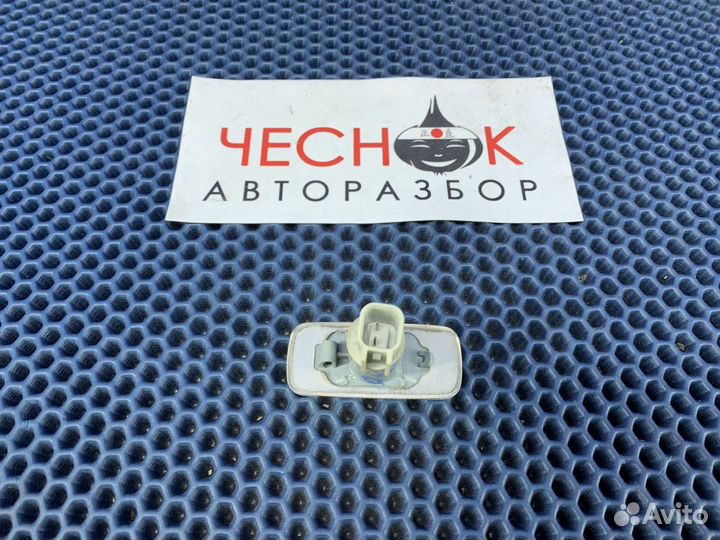 Повторитель поворота на крыло Dodge Caliber PM