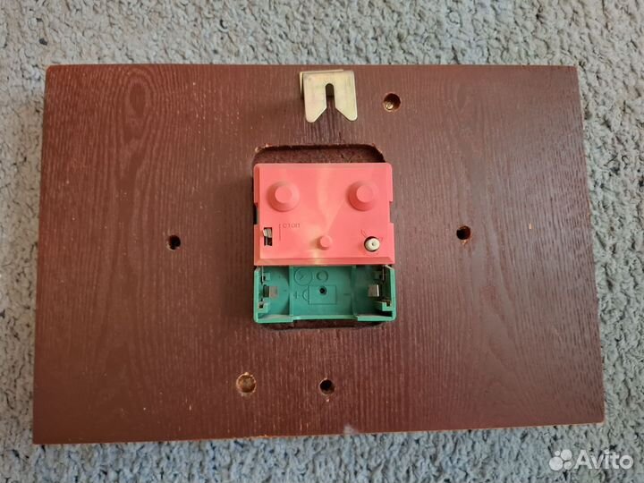 Настенные часы Молния советские