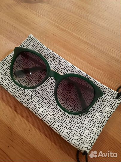 Солнцезащитные очки женские брендовые