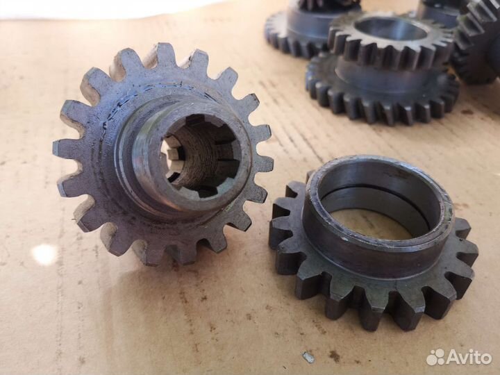 Шестерня ЗИЛ ком ведущая 18-зубьев под 204 подшип