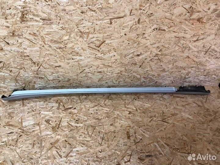 Накладка на порог наружная правая Mercedes Cls