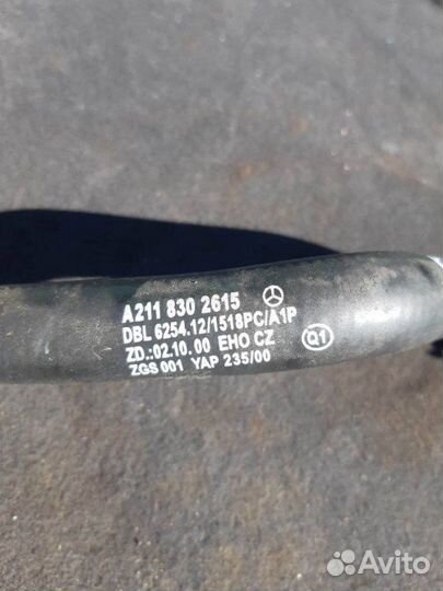 Патрубок Mercedes-Benz E-Class W211 M 112 E32 2003