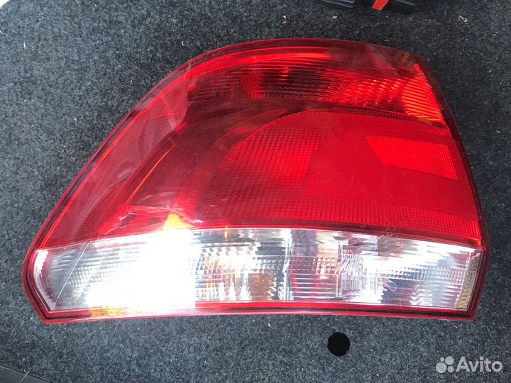 Фонарь задний левый volkswagen polo 2012