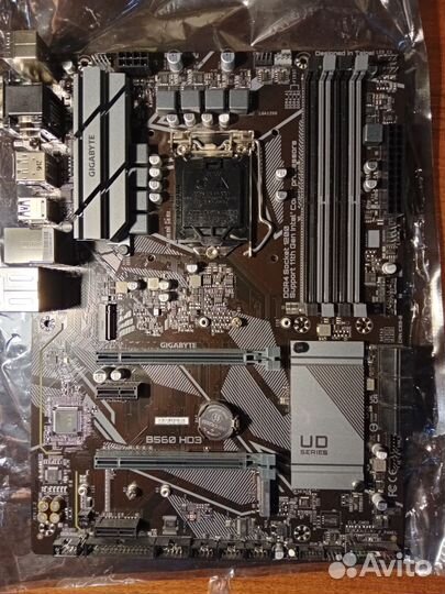 Материнская плата