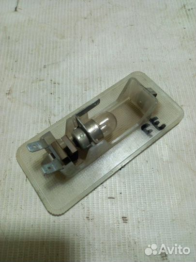 Плафон салонный Форд Эскорд универсал 1 1996