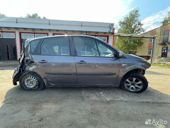 Генератор Рено Сценик 2 1.6 2004