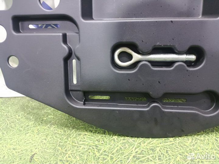 Ящик для инструментов Toyota Mark X седан 2.5 4GR