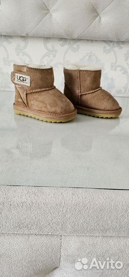 Ugg угги натуральные детские размер 22(13,5см)