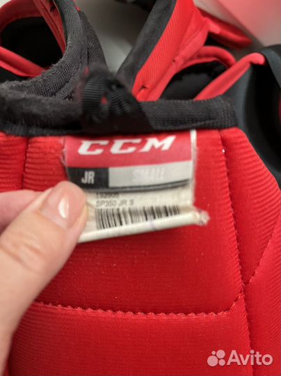Нагрудник хоккейный ccm