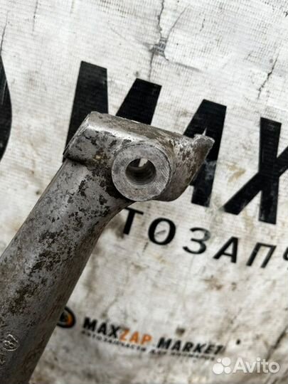 Кронштейн двигателя Mercedes-Benz 207D 2.4 2.4 лев