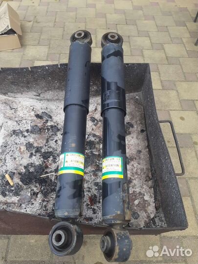 Амортизатор задний лексус RX 270