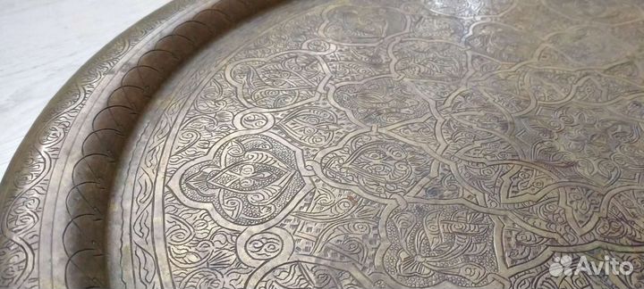 Поднос бронзовый из Египта