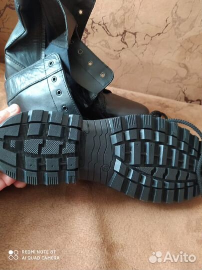 Продам берцы